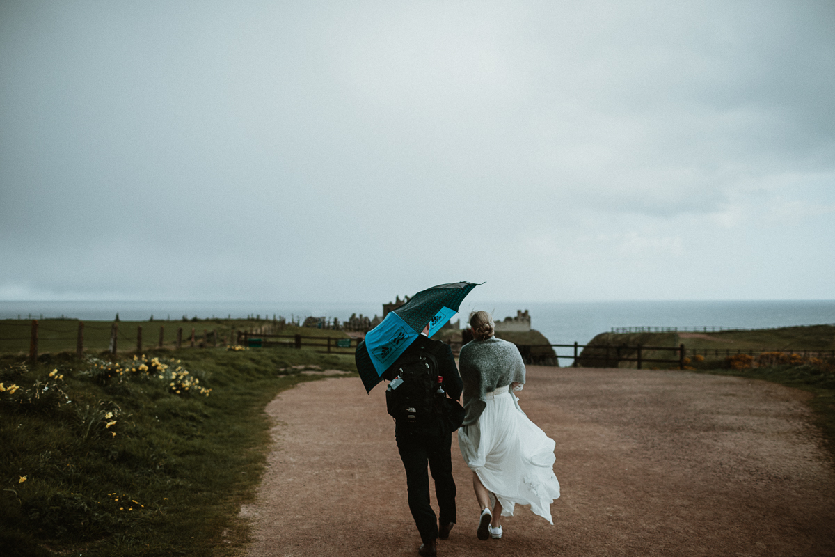 Scottish elopement in rain